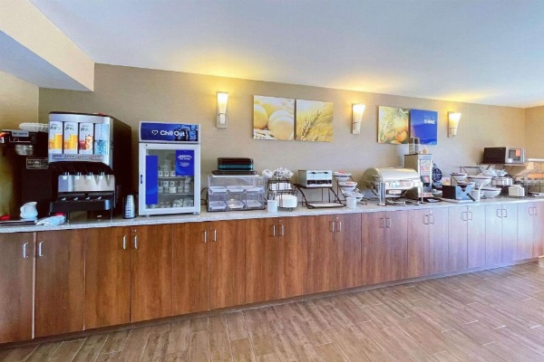 Comfort Inn Dartmouth image 27